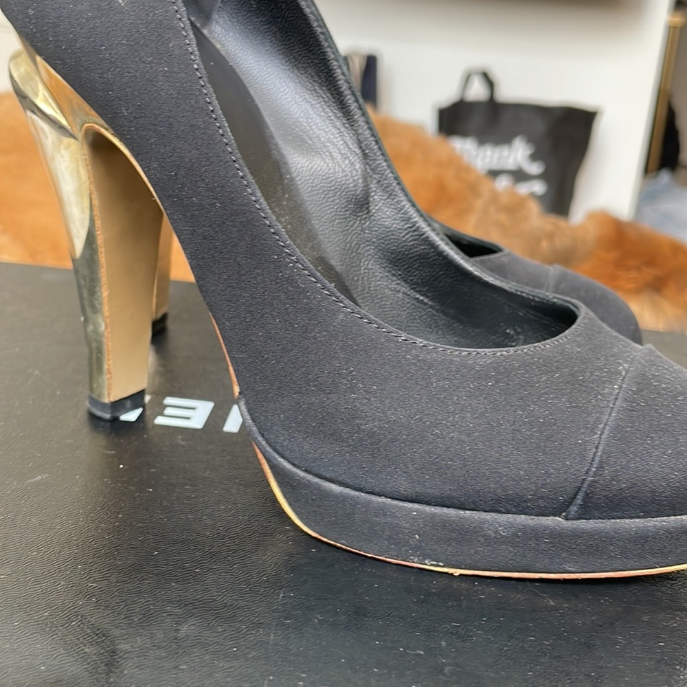 Chanel Pumps - Picture 16 of 17